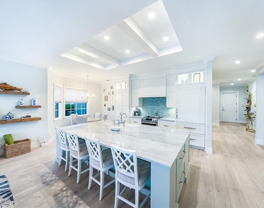 7128 Lemuria Circle - Photo Thumbnail 5