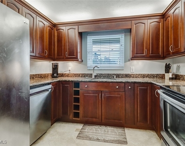 1351 Curlew Avenue - Photo Thumbnail 10
