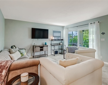 1351 Curlew Avenue - Photo Thumbnail 3