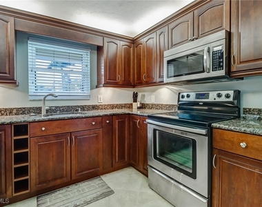 1351 Curlew Avenue - Photo Thumbnail 11