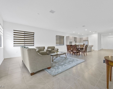 5293 Marano Drive - Photo Thumbnail 9
