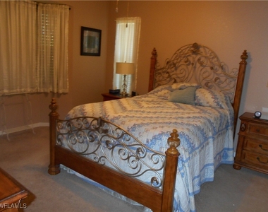 230 W Naomi Drive - Photo Thumbnail 4