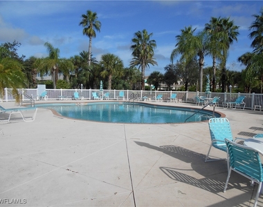 230 W Naomi Drive - Photo Thumbnail 12