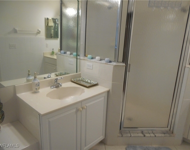 230 W Naomi Drive - Photo Thumbnail 6