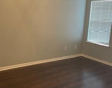 6719 Emerald Shire Lane - Photo Thumbnail 20