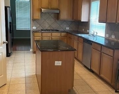 6719 Emerald Shire Lane - Photo Thumbnail 10