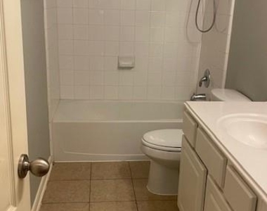 6719 Emerald Shire Lane - Photo Thumbnail 19