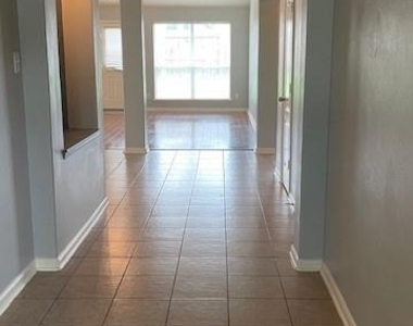 6719 Emerald Shire Lane - Photo Thumbnail 3