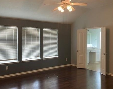 6719 Emerald Shire Lane - Photo Thumbnail 26