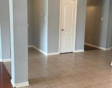 6719 Emerald Shire Lane - Photo Thumbnail 14