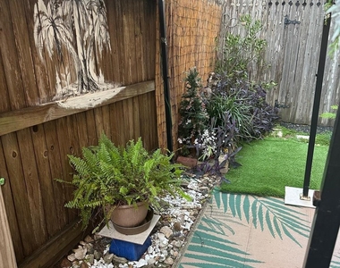6410 Del Monte Drive - Photo Thumbnail 24
