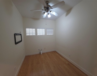 3574 Link Valley Drive - Photo Thumbnail 7