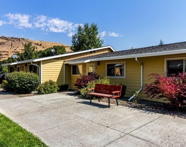 203 N Storie St - Photo Thumbnail 6