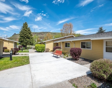 203 N Storie St - Photo Thumbnail 4
