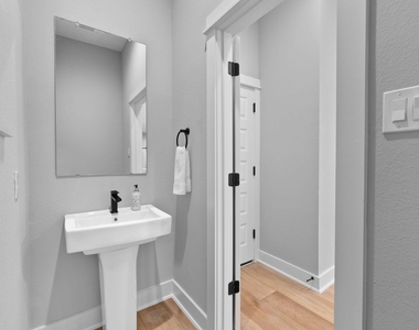 4210 Mckinley Street - Photo Thumbnail 8