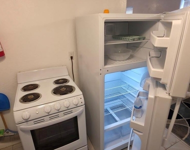 1915 Avenue O 1/2 Rear Unit A - Photo Thumbnail 23