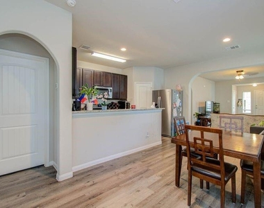 25416 Grotto Falls Lane - Photo Thumbnail 9