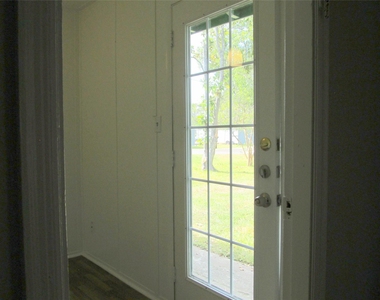 603 Coryell Street - Photo Thumbnail 2