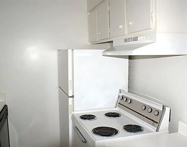 6311 Beverlyhill Street - Photo Thumbnail 4