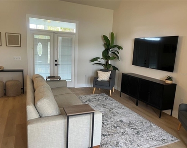 37015 Waldo Drive - Photo Thumbnail 6