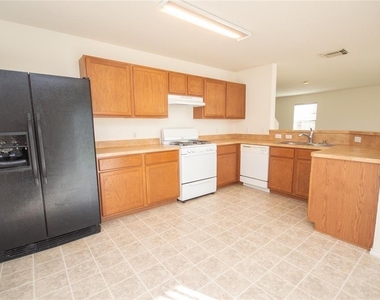 310 Falling Pine Drive - Photo Thumbnail 6