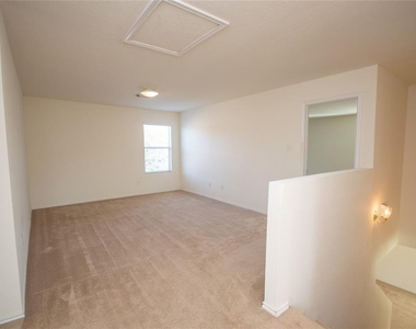 310 Falling Pine Drive - Photo Thumbnail 7