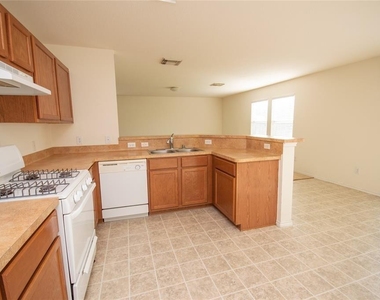 310 Falling Pine Drive - Photo Thumbnail 5