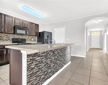 849 Sheen Circle - Photo Thumbnail 8