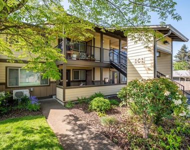 621 N Douglas St - Photo Thumbnail 6