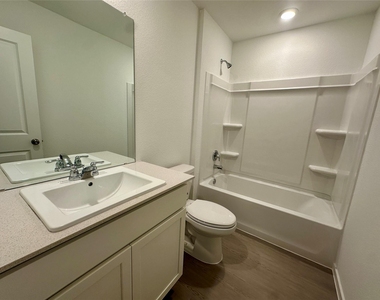 13310 Rayhill Drive - Photo Thumbnail 19