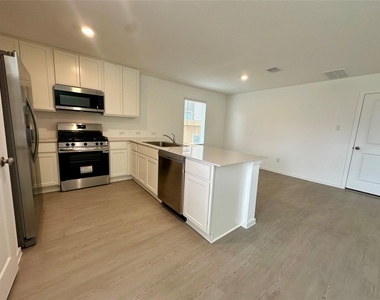 13310 Rayhill Drive - Photo Thumbnail 6