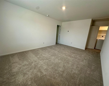 13310 Rayhill Drive - Photo Thumbnail 11
