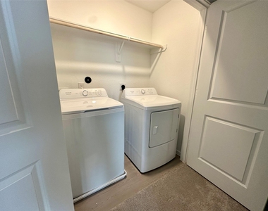 13310 Rayhill Drive - Photo Thumbnail 12