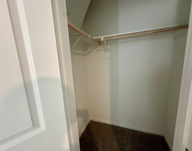 13310 Rayhill Drive - Photo Thumbnail 17
