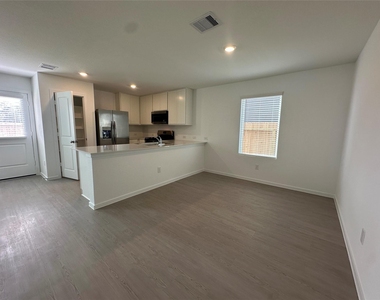 13310 Rayhill Drive - Photo Thumbnail 4