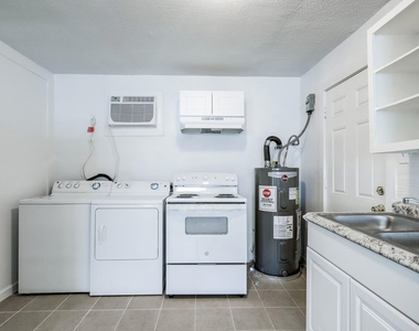3823 Lydia Street - Photo Thumbnail 10