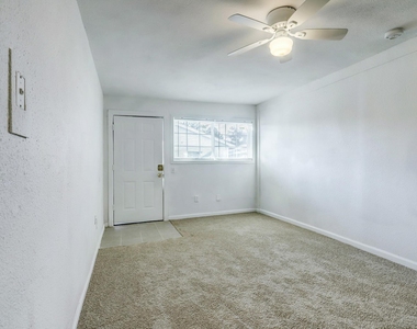 3823 Lydia Street - Photo Thumbnail 3