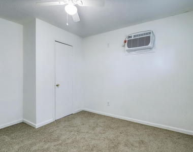 3823 Lydia Street - Photo Thumbnail 12