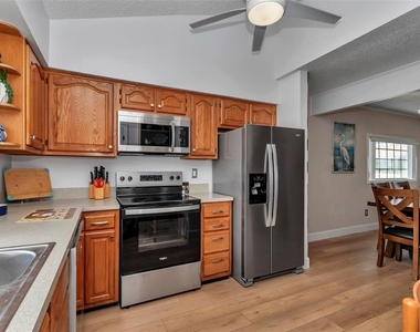 11001 Se Sunset Harbor Rd - Photo Thumbnail 14
