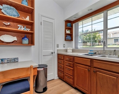 11001 Se Sunset Harbor Rd - Photo Thumbnail 15