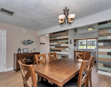 11001 Se Sunset Harbor Rd - Photo Thumbnail 6