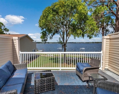 11001 Se Sunset Harbor Rd - Photo Thumbnail 22