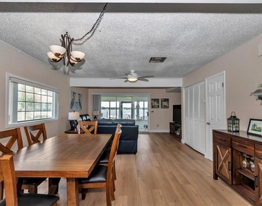 11001 Se Sunset Harbor Rd - Photo Thumbnail 5