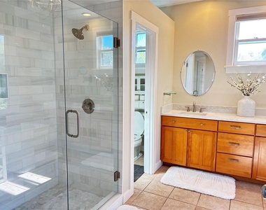 324 Julia Place - Photo Thumbnail 34