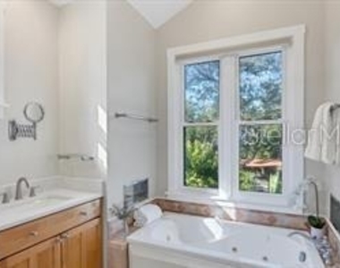 324 Julia Place - Photo Thumbnail 36