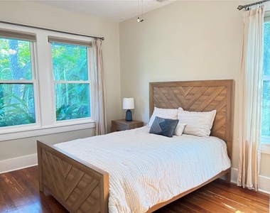 324 Julia Place - Photo Thumbnail 45