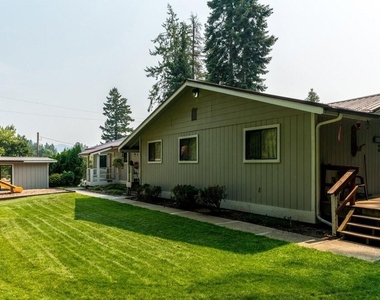 238 Sherman St - Photo Thumbnail 1