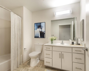 100 Cabot St - Photo Thumbnail 6