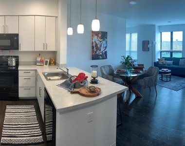 100 Cabot St - Photo Thumbnail 10