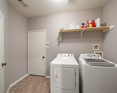 21 Stone Creek Place - Photo Thumbnail 18
